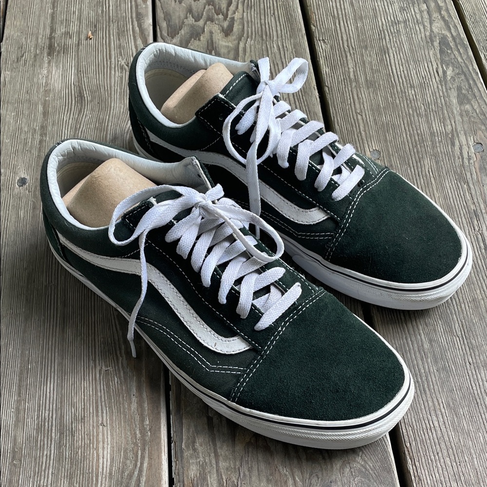 Vans - Old Skool Skate Shoe - EUC